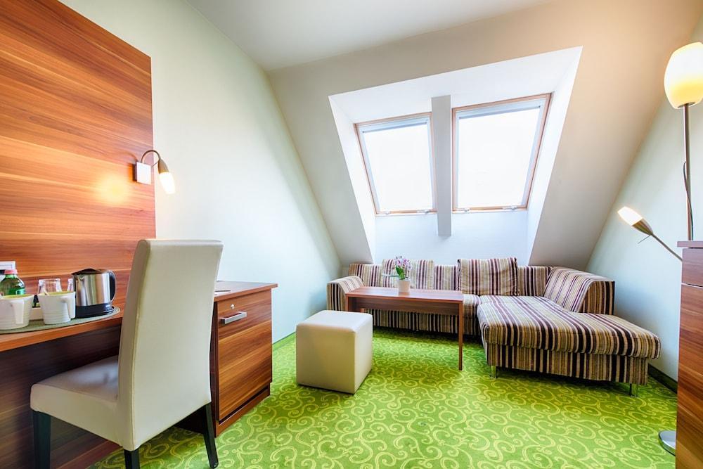 Achat Hotel Boedapest Buitenkant foto