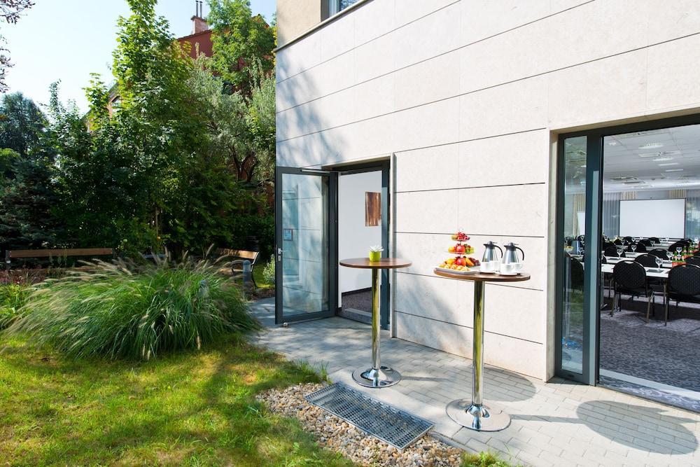 Achat Hotel Boedapest Buitenkant foto