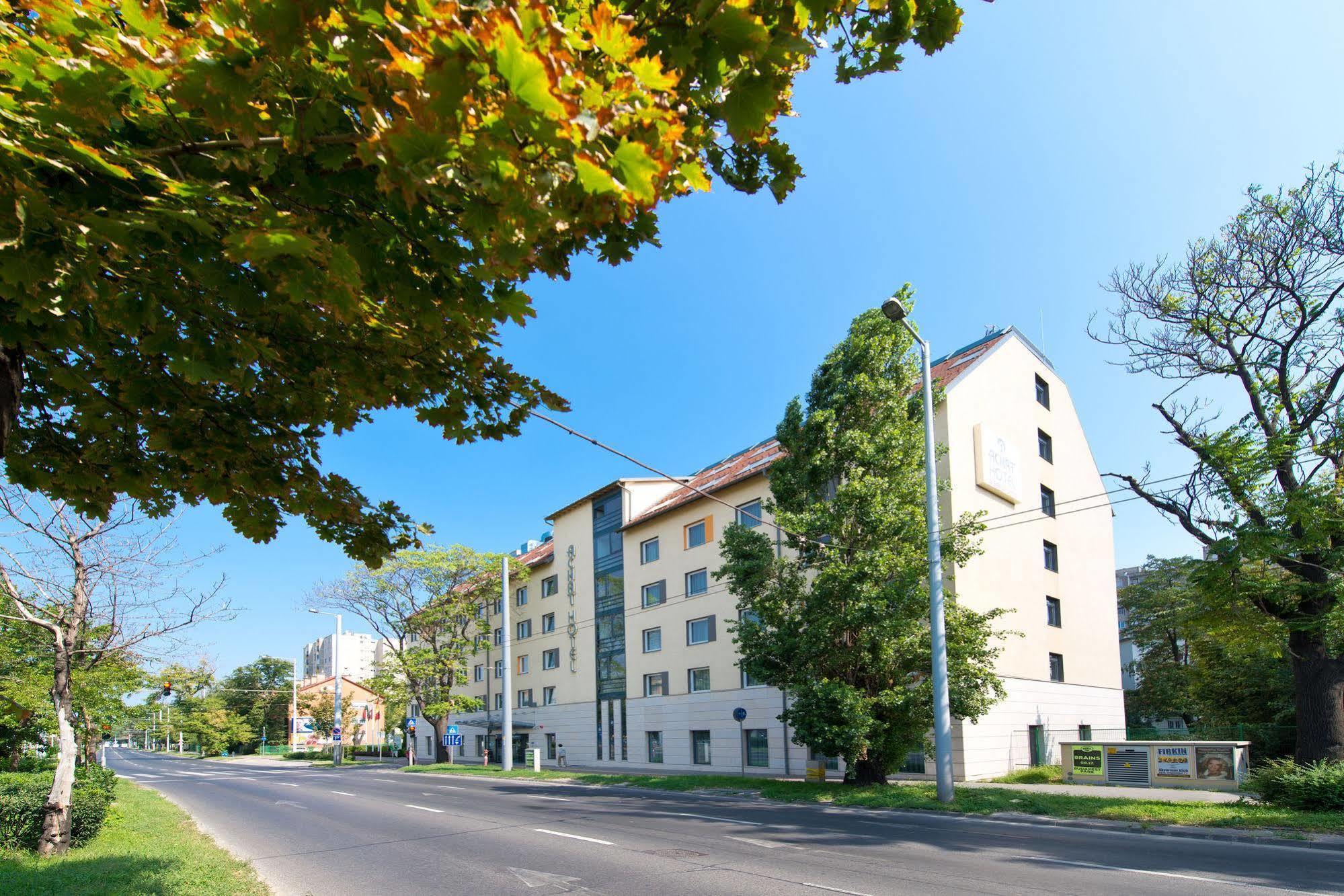 Achat Hotel Boedapest Buitenkant foto