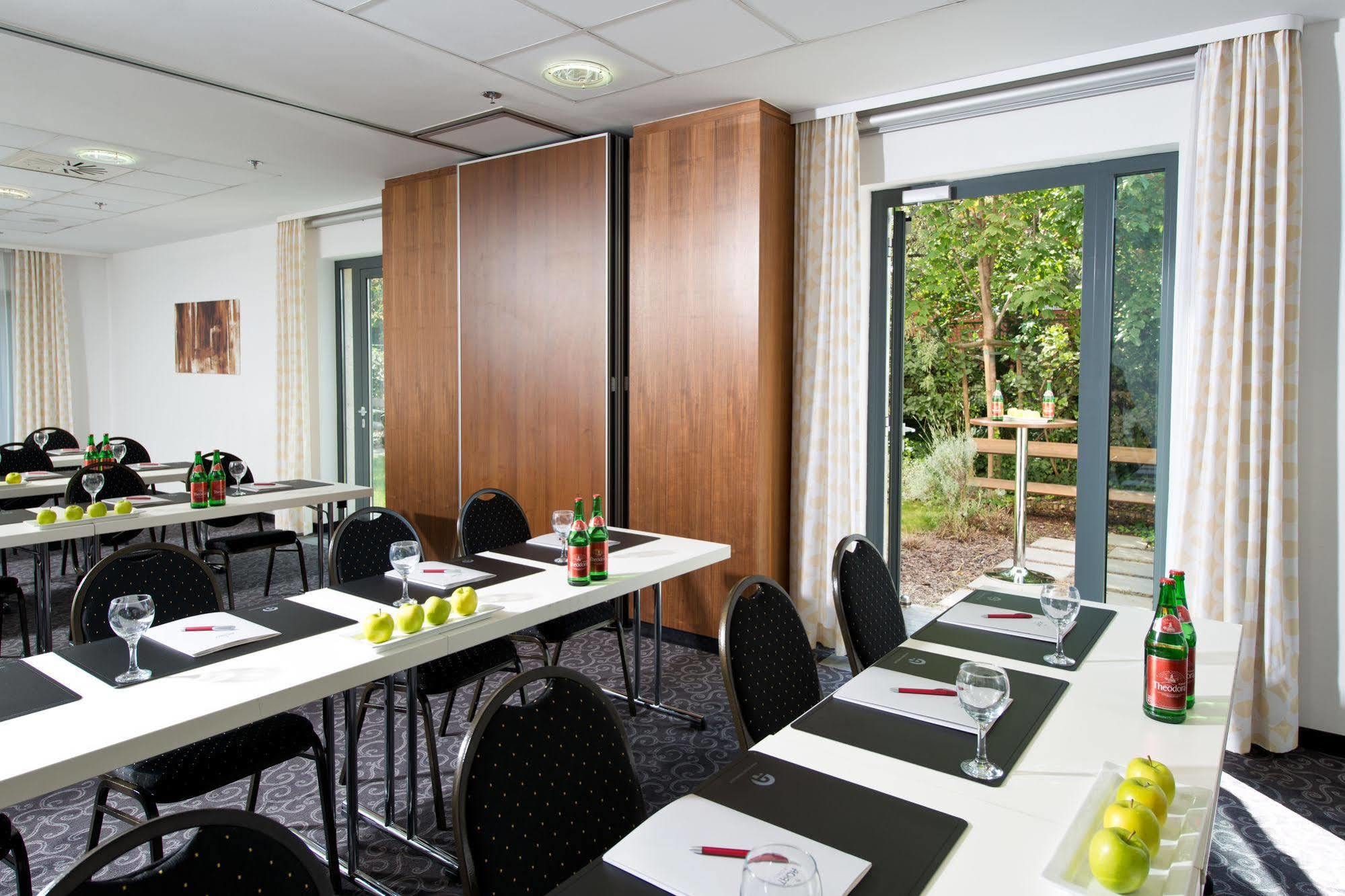 Achat Hotel Boedapest Buitenkant foto